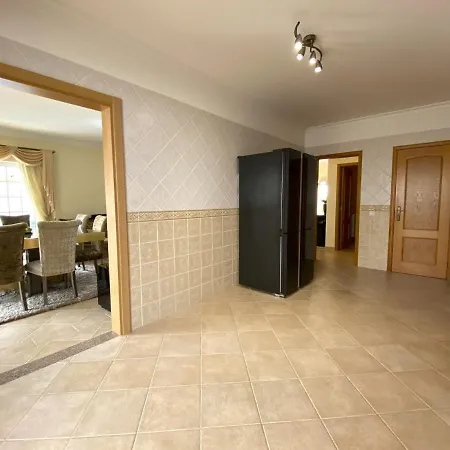 Vila Amazing With Pool By Homing *