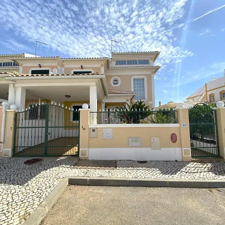 Villa Amazing With Pool By Homing *