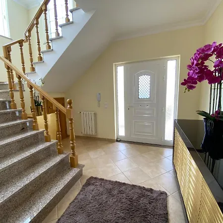 Villa Amazing With Pool By Homing Pêra