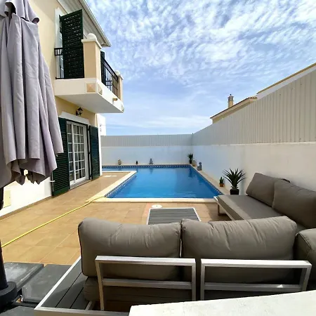 Villa Amazing With Pool By Homing Pêra