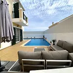 Villa Amazing With Pool By Homing Pera