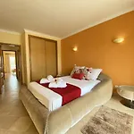 Villa Amazing With Pool By Homing